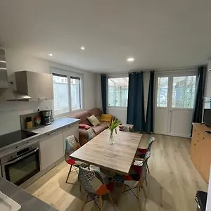https://appartement-t3-avec-jardin-et-vranda.hotels-rhonealpes.com