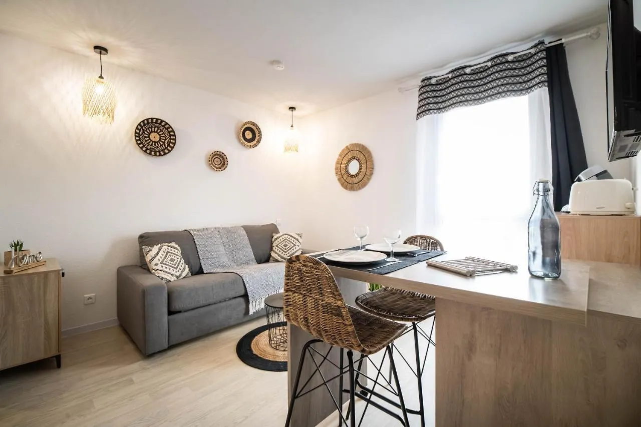L'Ethnik--Studio Tout Confort--Clim--Parking--Wifi Лурд 0*,  Франция